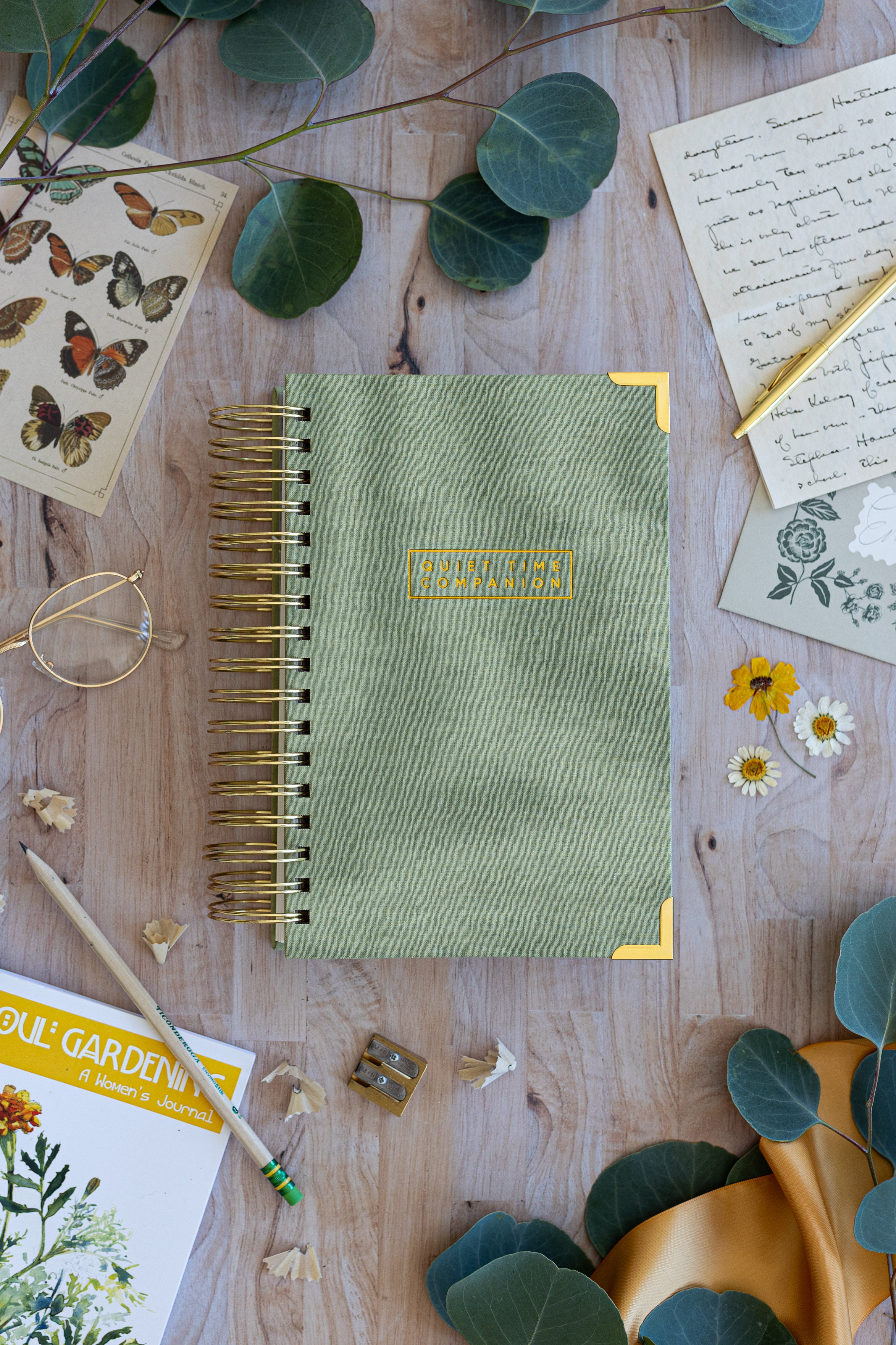 Leafy Linen Quiet Time Companion